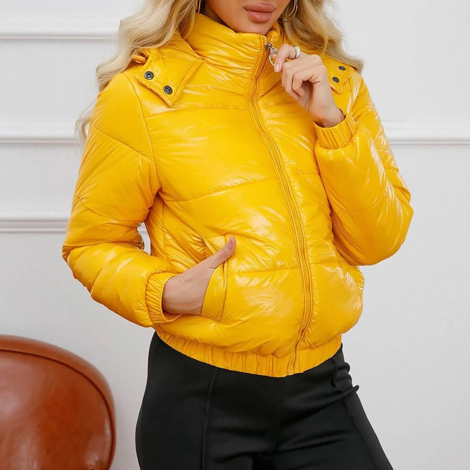 Womens Cropped Puffer Jacket Winter Shiny Zip up Padded Warm Quilted Jackets Short down Coats Hood Slim Fit Outerwear